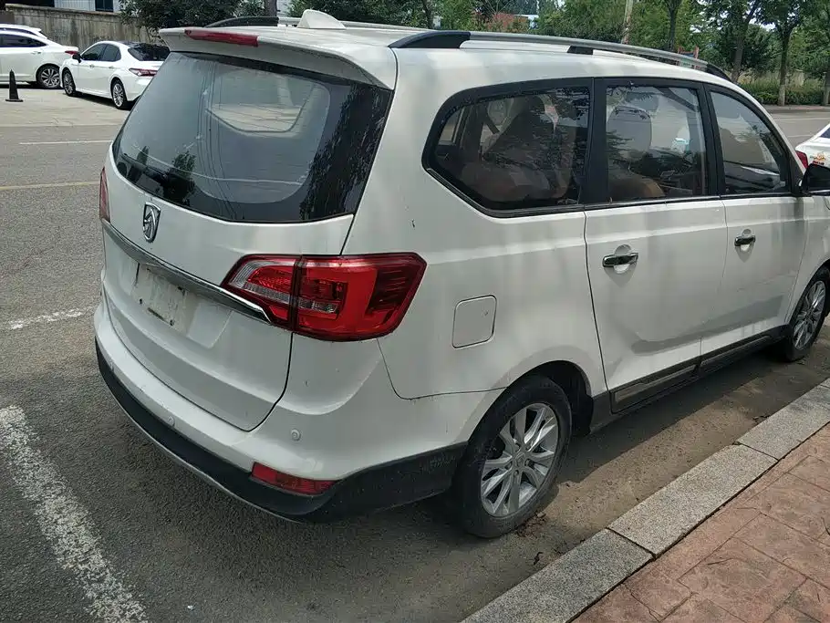 Baojun 730 2016 1.5T MT Luxury 7 мест