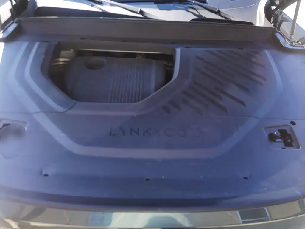 Lynk & Co 900 — миниатюра 18