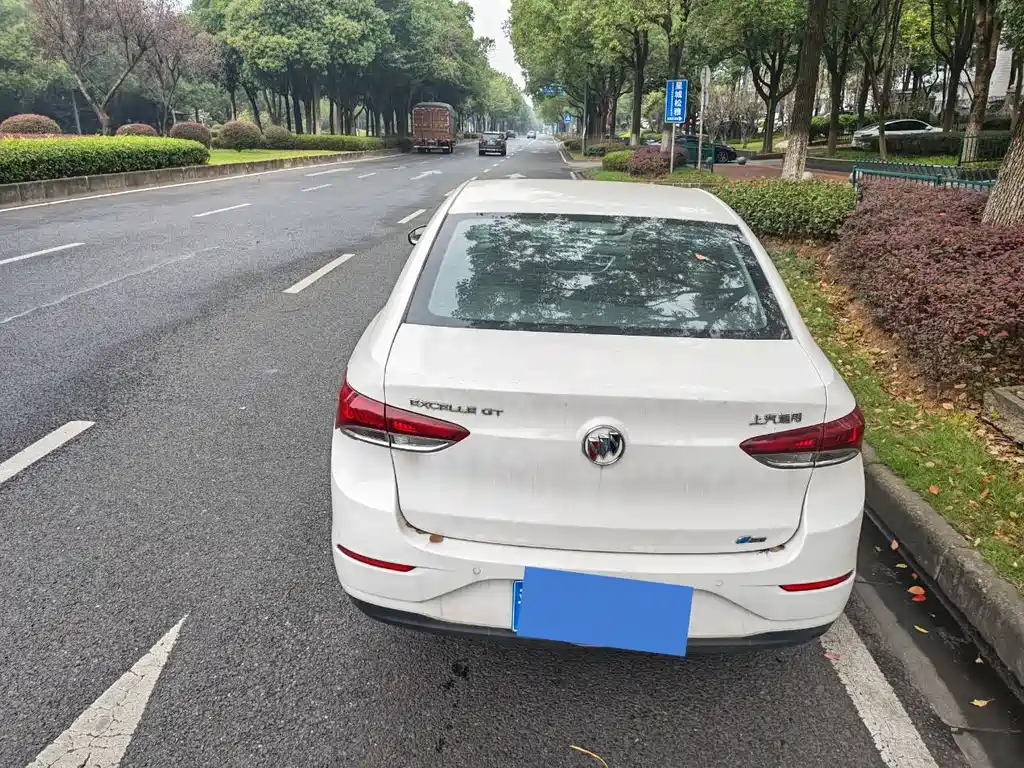 Buick Excelle — миниатюра 8