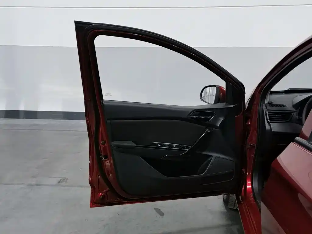 Baojun 310 — миниатюра 8
