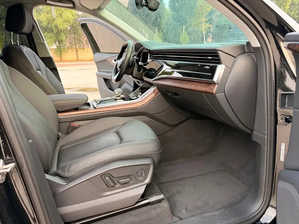 Audi Q7 — миниатюра 11