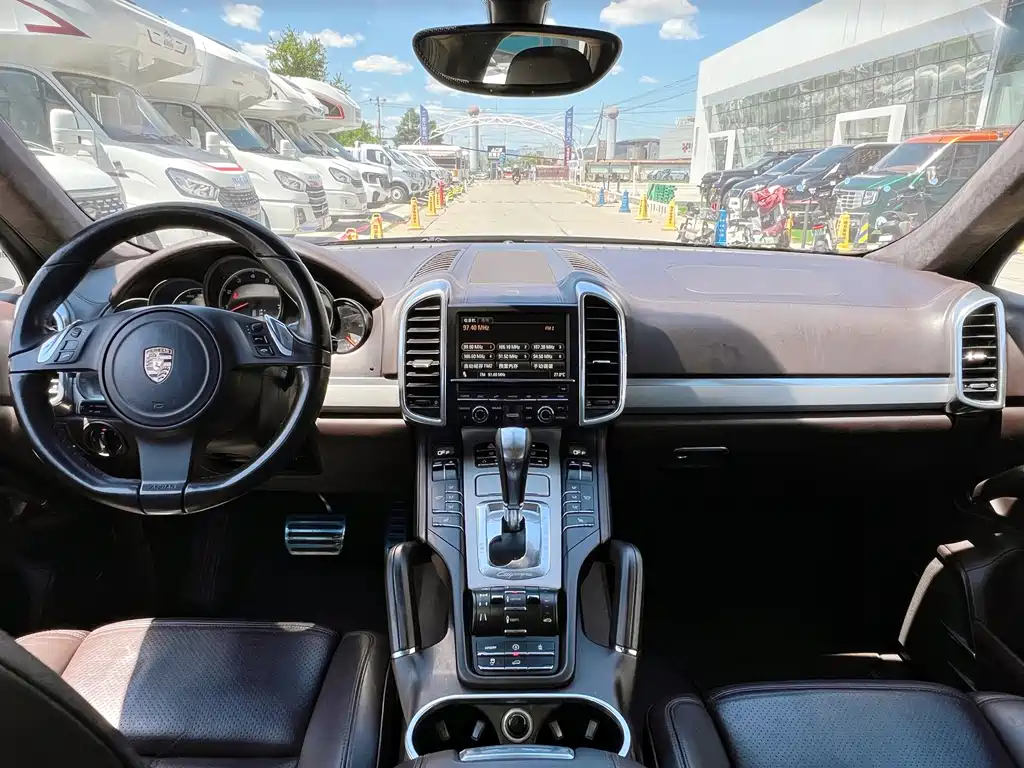 Porsche Cayenne 2011 Cayenne Turbo 4.8T