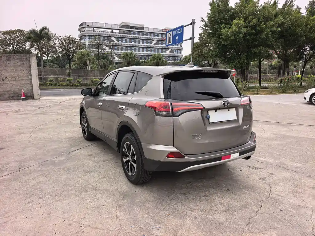 TOYOTA RAV4 RONGFANG