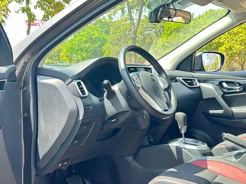 Nissan Qashqai — миниатюра 6