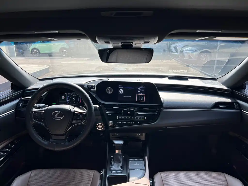 Lexus ES — миниатюра 14