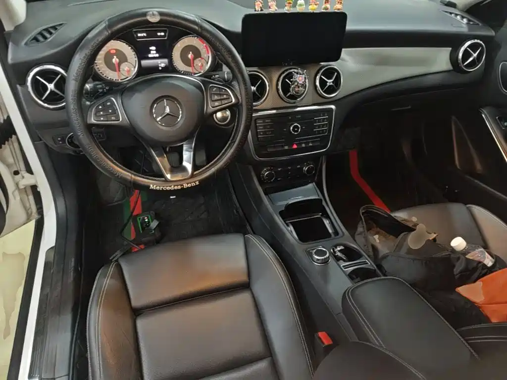 Mercedes-Benz GLA — миниатюра 10