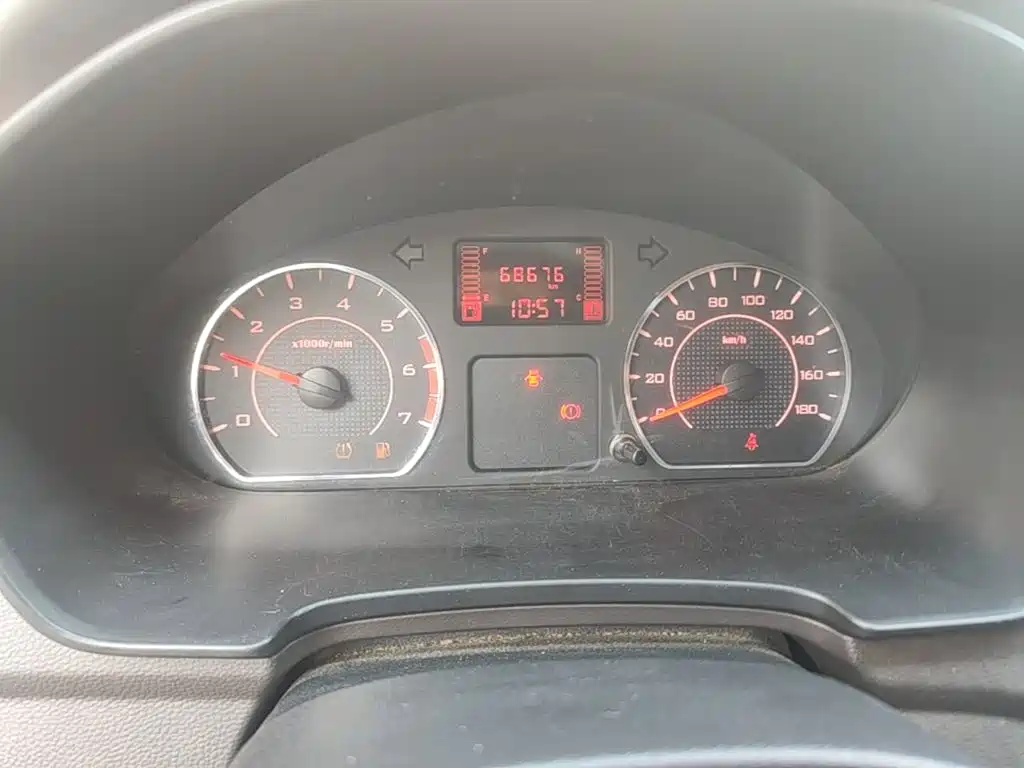 Wuling Hongguang V — миниатюра 12