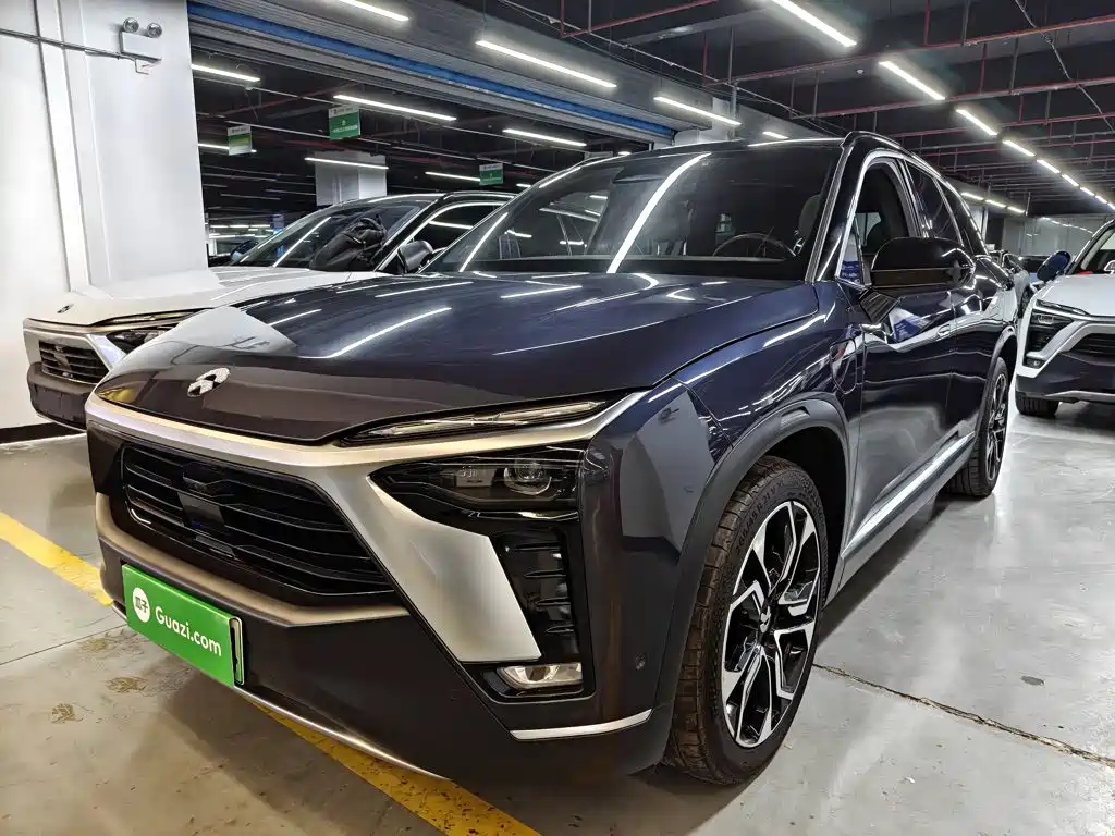 NIO ES8