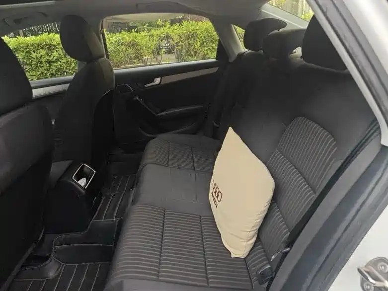 Audi A4L 2013 30 TFSI MT Comfort
