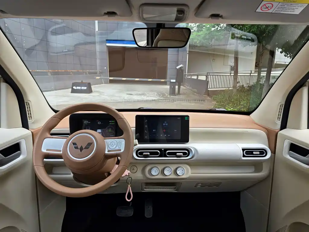 Wuling MINIEV — миниатюра 10