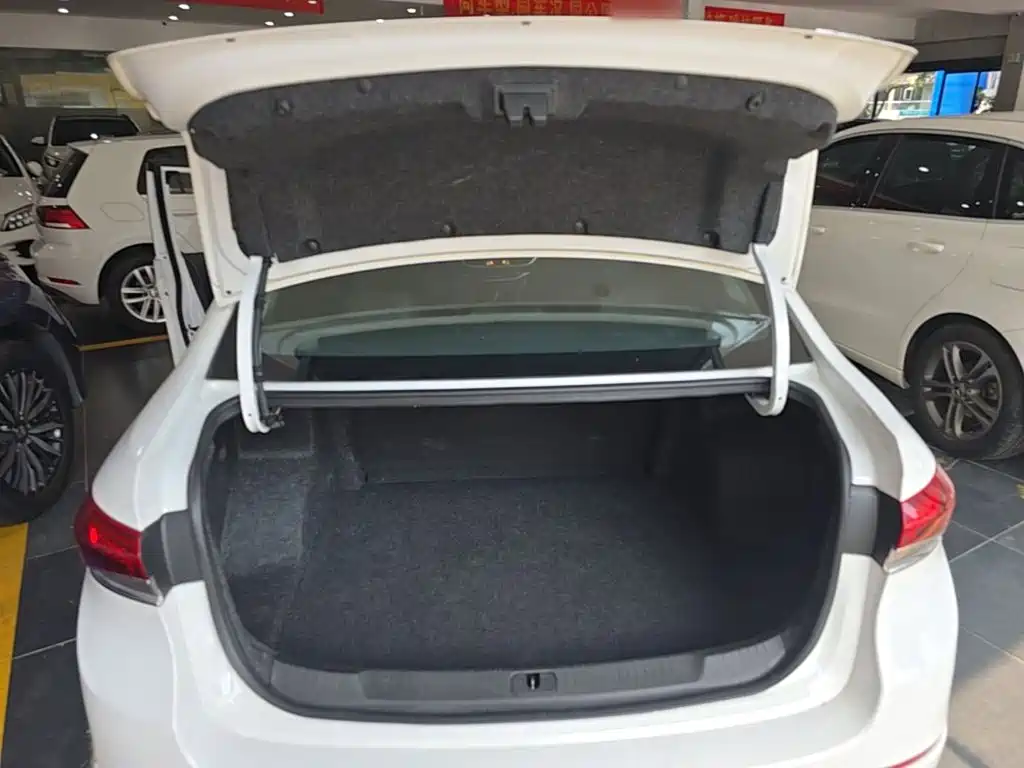 Buick Excelle — миниатюра 19