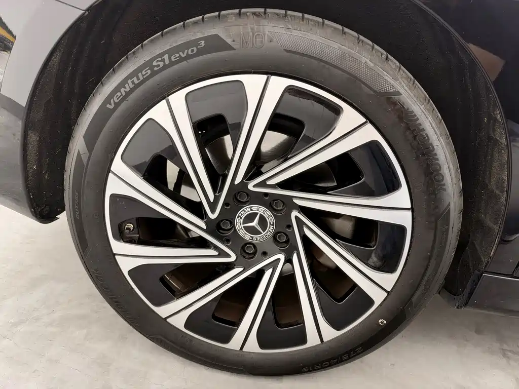 Mercedes-Benz E-Class — миниатюра 12