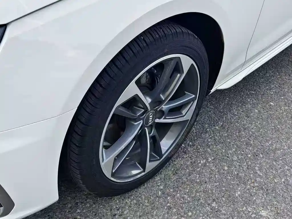 Audi A4L — миниатюра 18