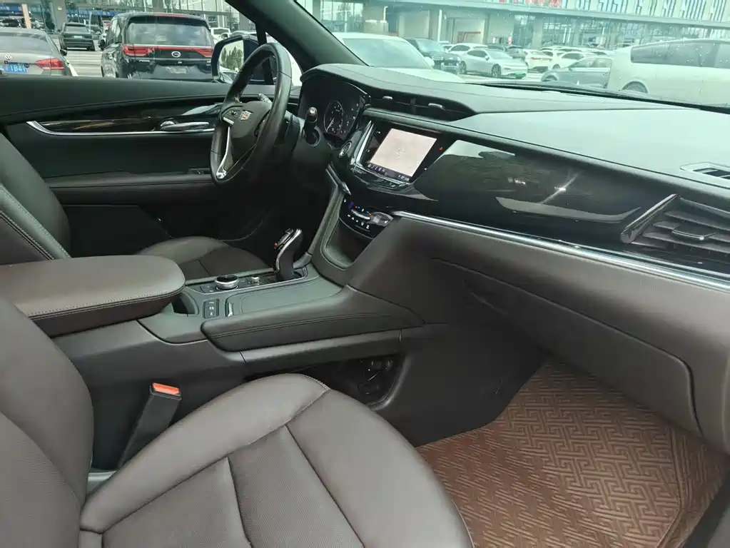 Cadillac XT6 — миниатюра 16
