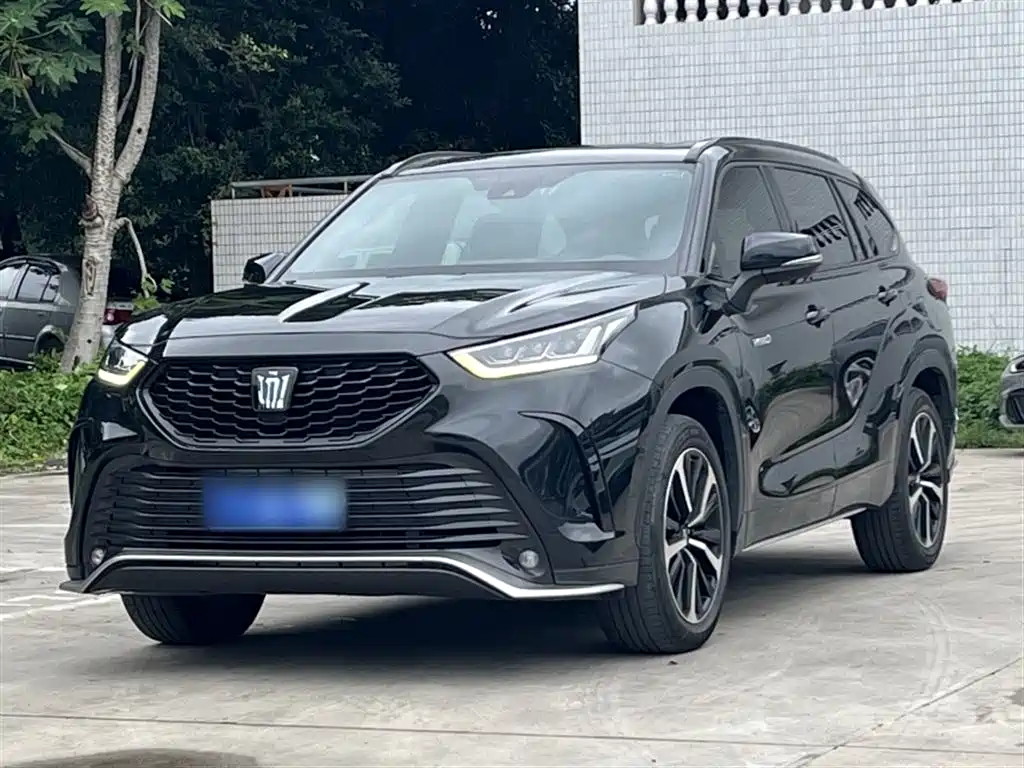 Toyota Crown Kluger 2023