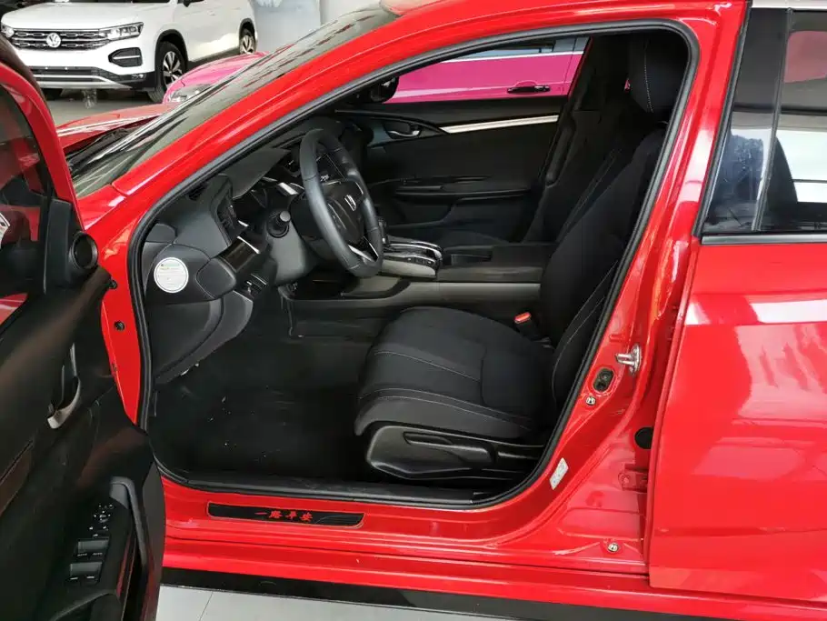 Honda Civic — миниатюра 9