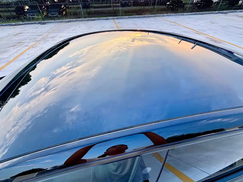 Tesla Model Y — миниатюра 26