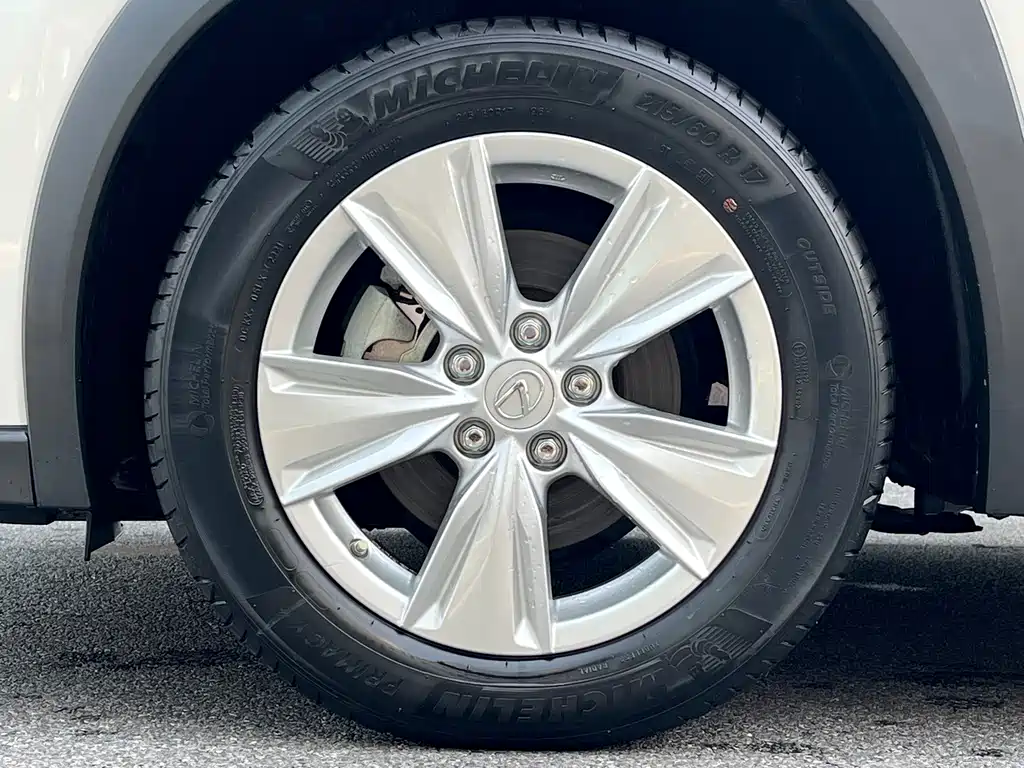 Lexus UX — миниатюра 15