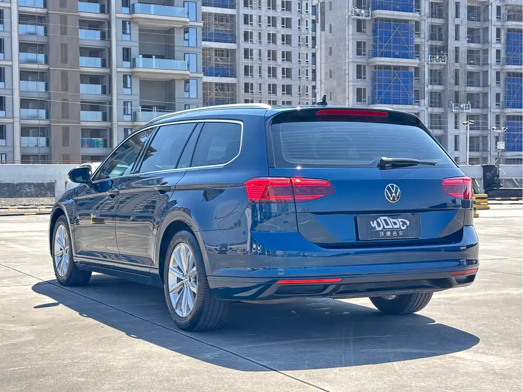 Volkswagen Passat Variant 2021 2.0T