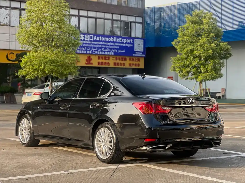 Lexus GS — миниатюра 6