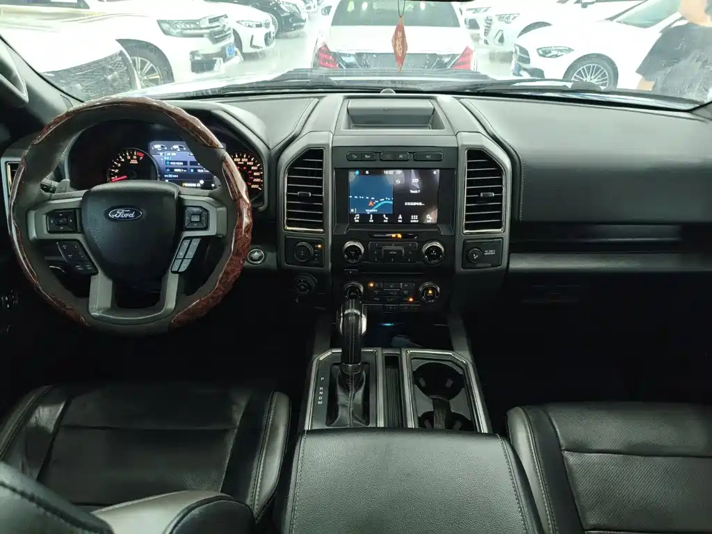 Ford F-150 Raptor — миниатюра 13