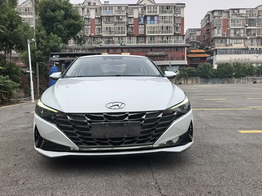 Hyundai Elantra — миниатюра 2