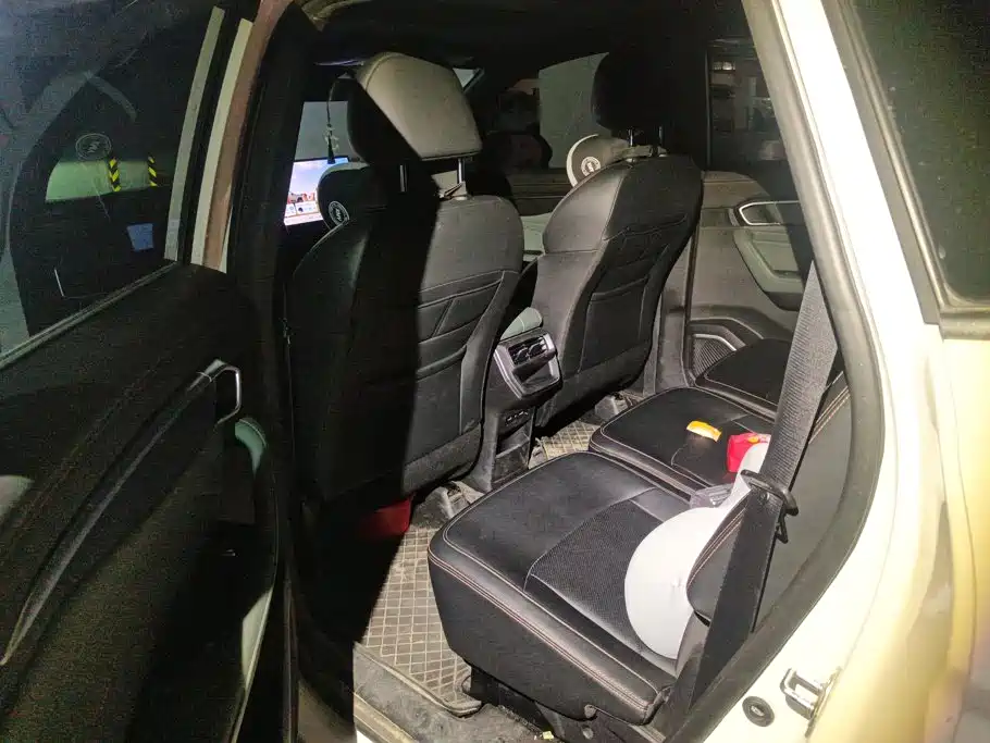 Geely Haoyue L — миниатюра 10