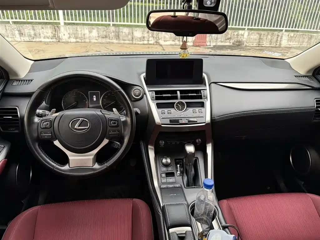 Lexus NX 2020 200 V