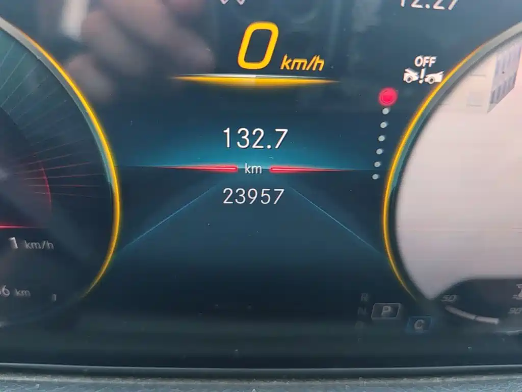 Mercedes-Benz GLB — миниатюра 17
