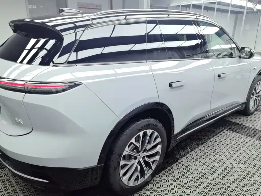 NIO ES6 — миниатюра 7