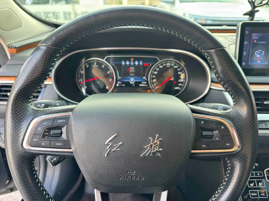 Hongqi Hongqi H5 — миниатюра 13