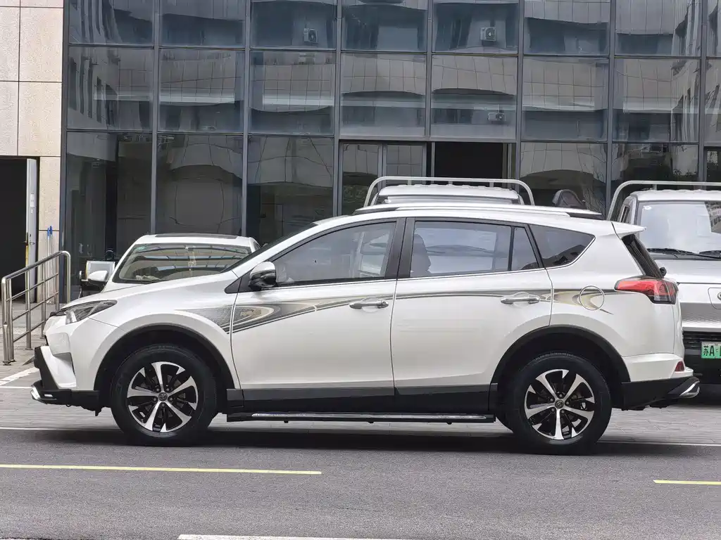 TOYOTA RAV4 RONGFANG