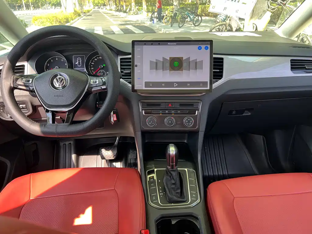 Volkswagen Golf Sportsvan — миниатюра 11