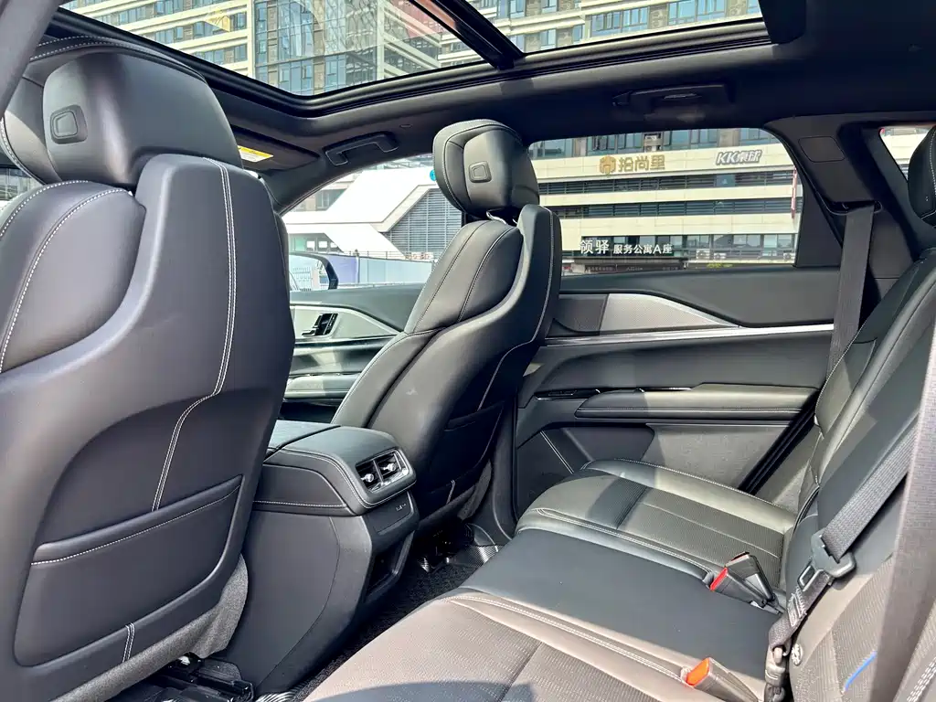 Cadillac XT5 — миниатюра 9