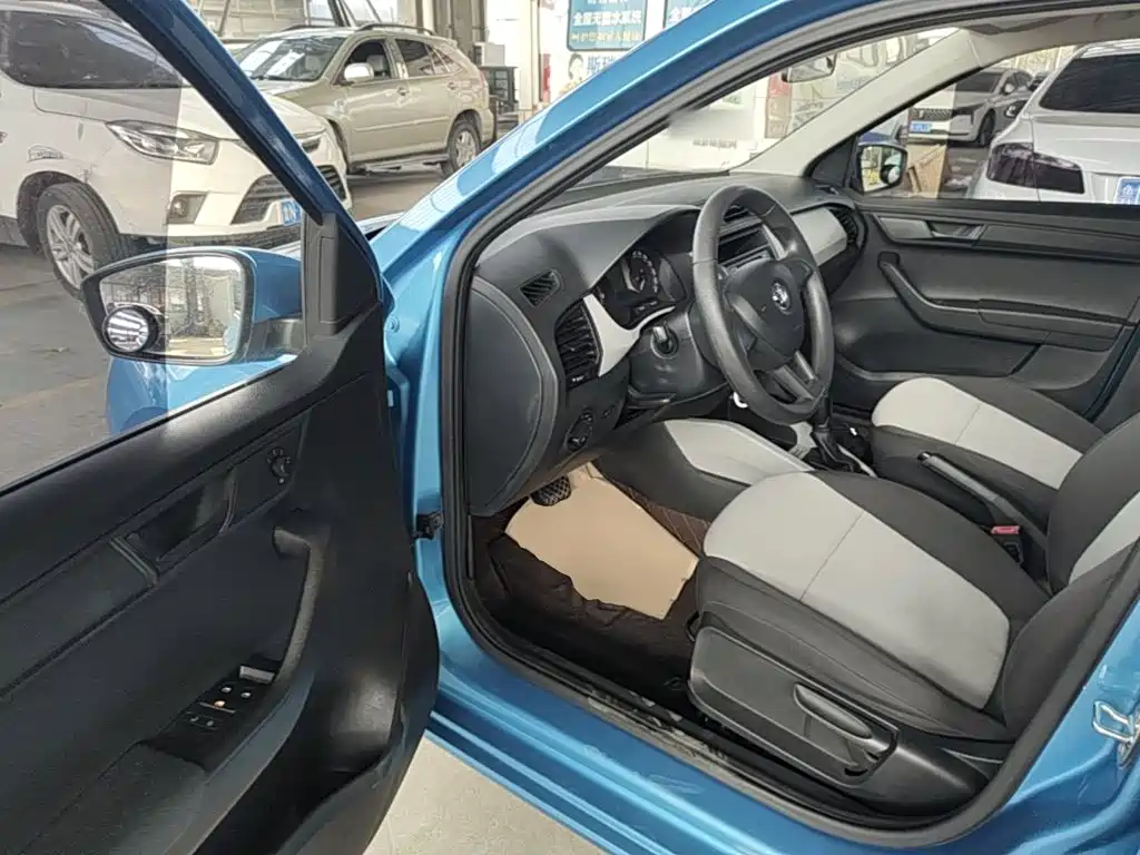 Skoda Fabia — миниатюра 16