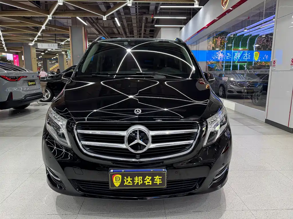 Mercedes-Benz V-Class — миниатюра 2