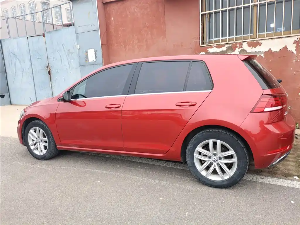 Volkswagen Golf 2018 230TSI AT Comfort