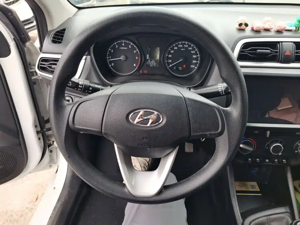 Hyundai Verna — миниатюра 11