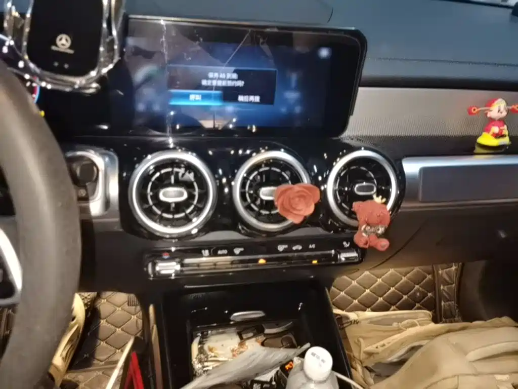 Mercedes-Benz GLB — миниатюра 13