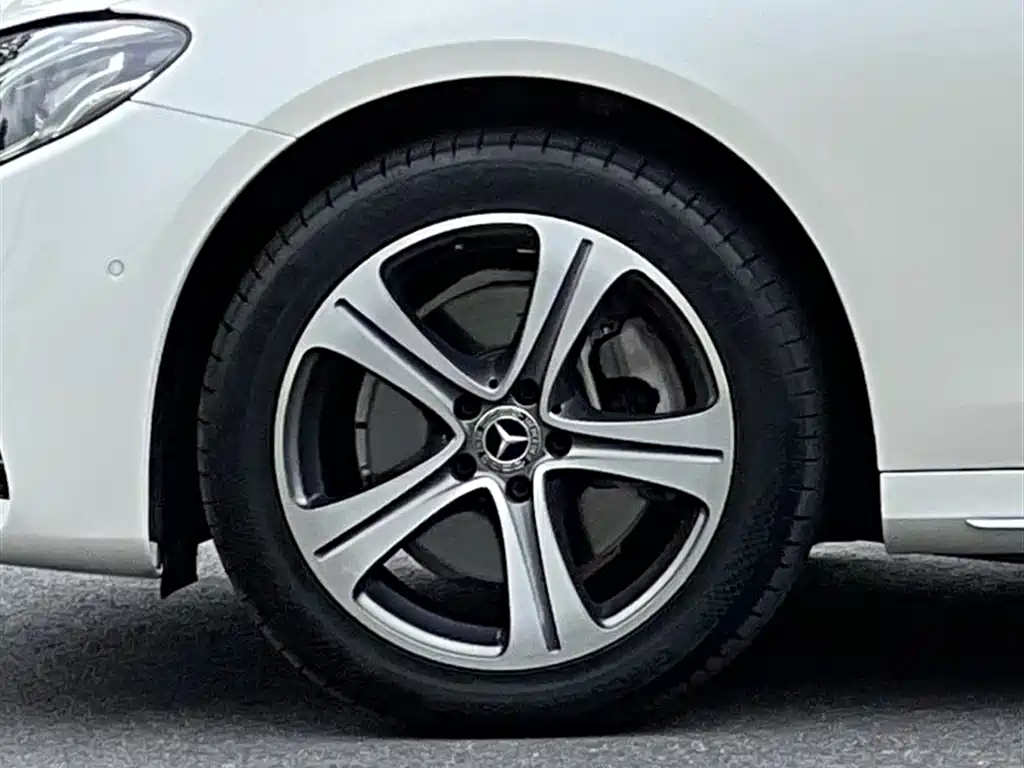 Mercedes-Benz E-Class E 2019 E 200 L Sport