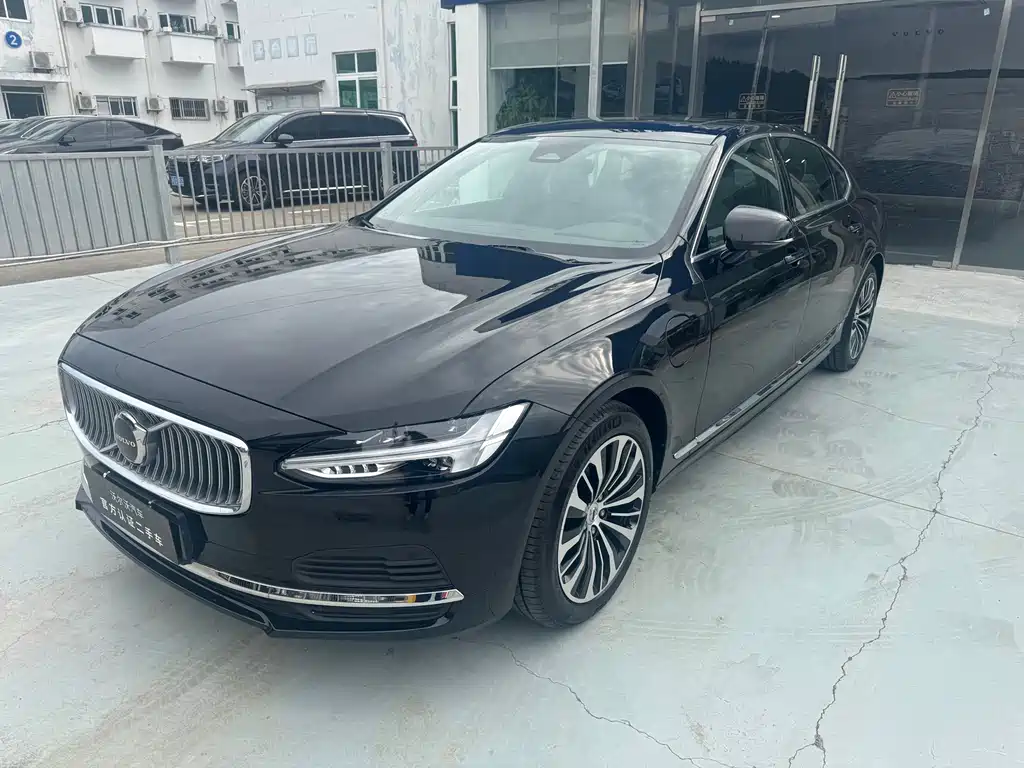 Volvo S90 PHEV 0