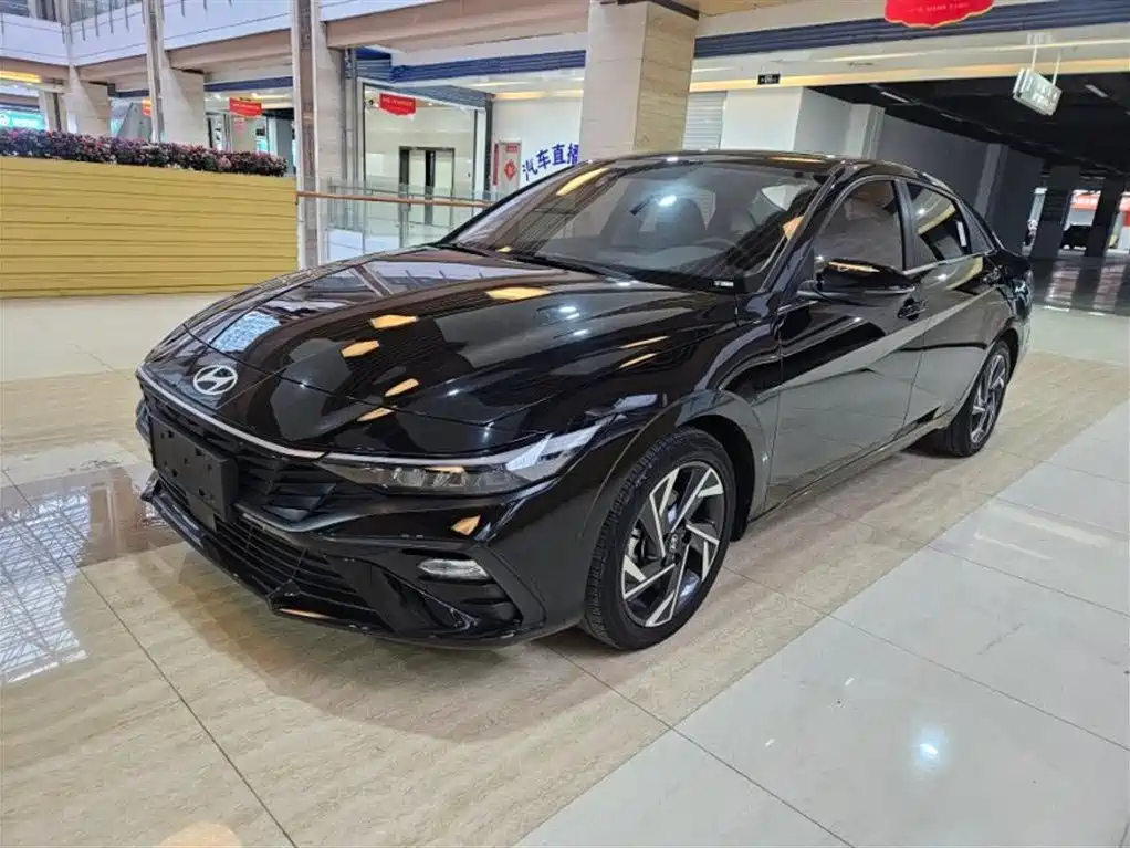 Hyundai Elantra 2023