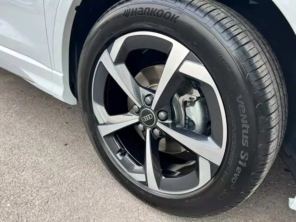 Audi Q3 — миниатюра 6