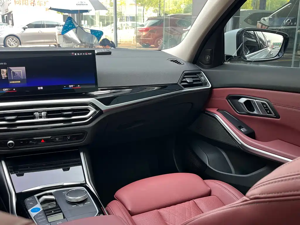 BMW i3 — миниатюра 11