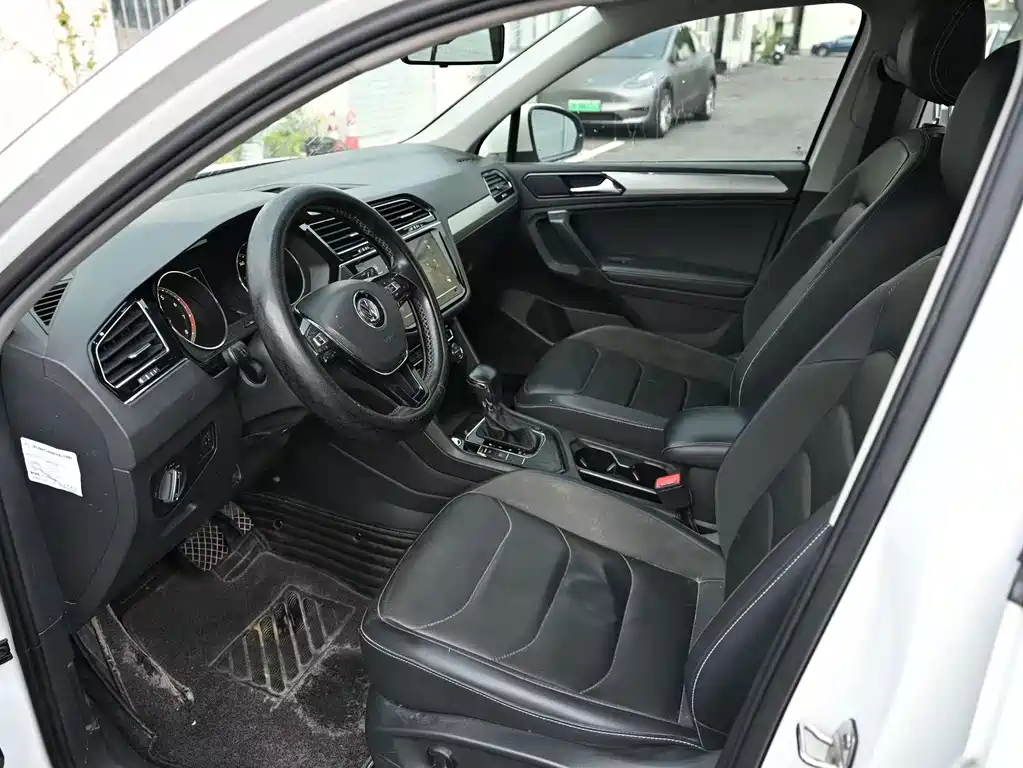 Volkswagen Tiguan L — миниатюра 8