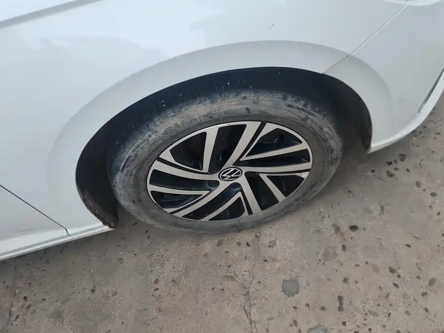 Volkswagen Lavida — миниатюра 6