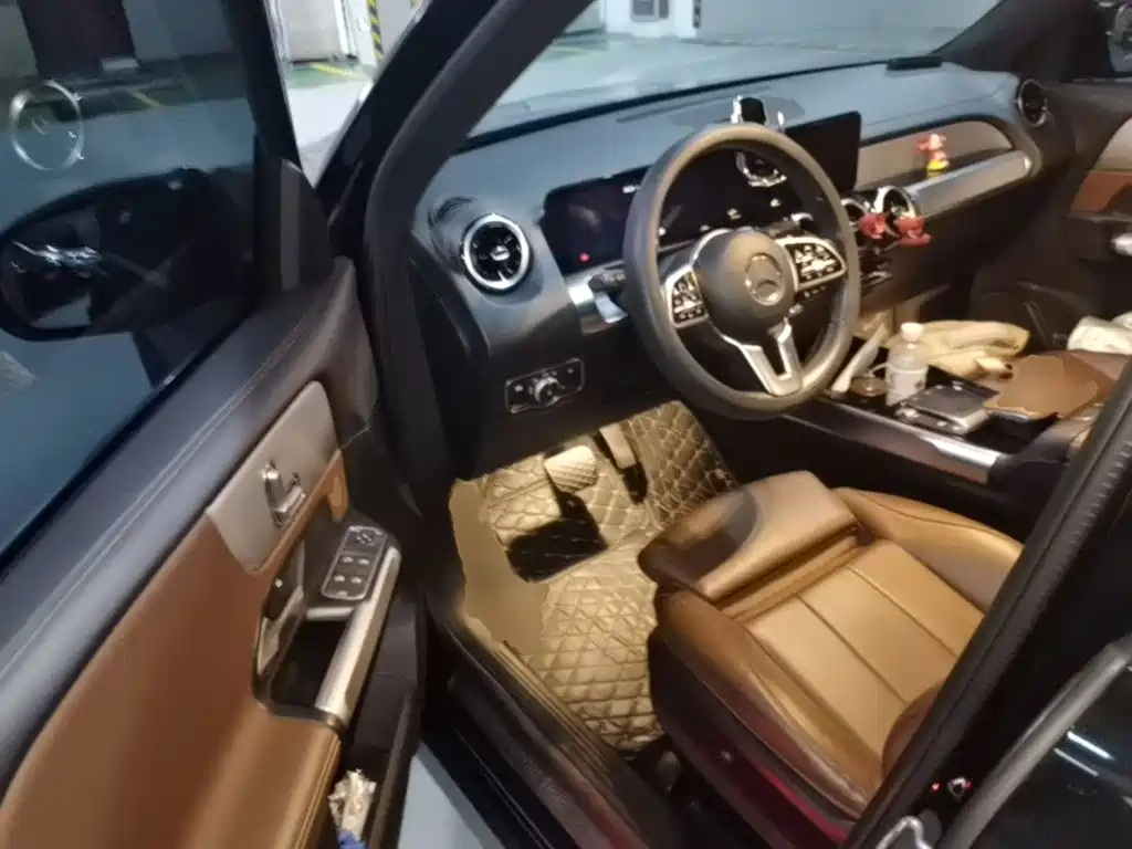 Mercedes-Benz GLB — миниатюра 16
