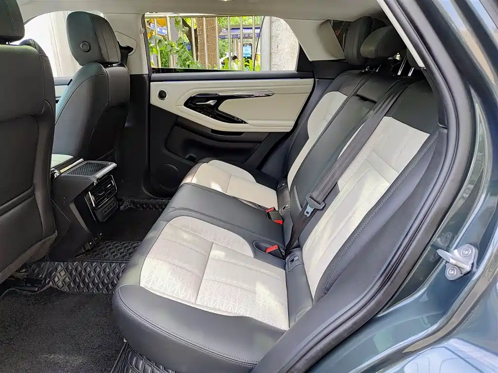 Land Rover Range Rover Evoque 2021 L 249PS R-Dynamic First edition