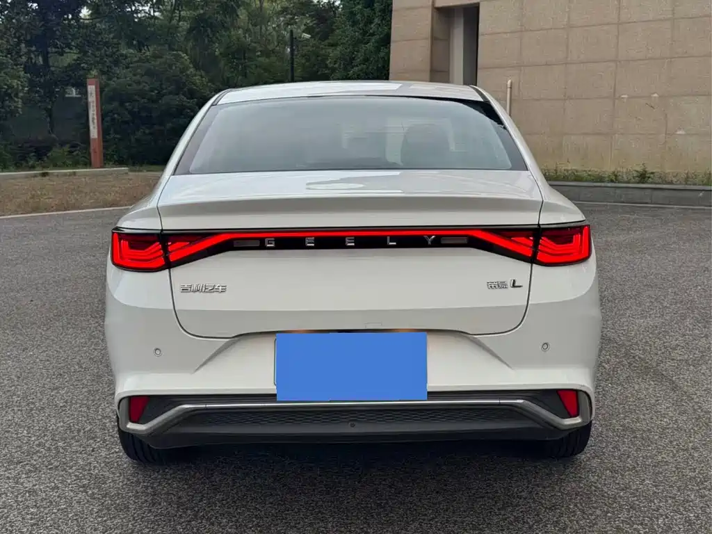 Geely Emgrand L — миниатюра 6