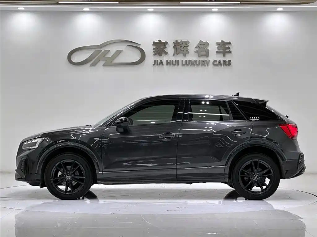 Audi Q2L 2022 35 TFSI